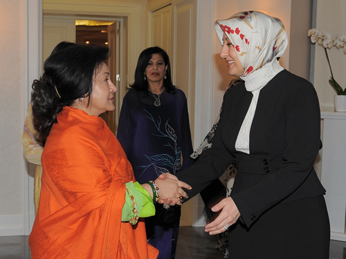 Bayan Gül, Malezya Başbakanı’nın eşi Bayan Datin Paduka Seri Rosmah Mansor’u Kabul Etti